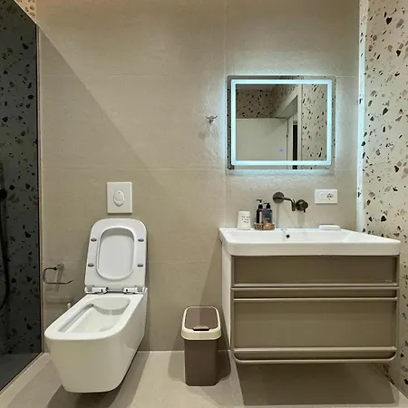 New Bazaar Apartmán Tirana