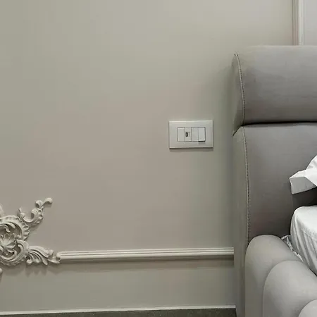 New Bazaar アパート ティラナ