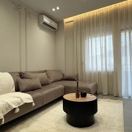 New Bazaar ティラナ