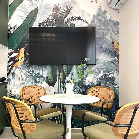 New Bazaar * ティラナ